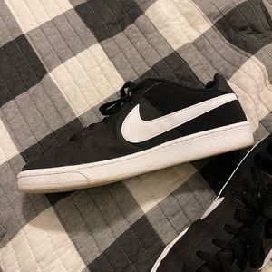 Nike Court Royale women’s size 12 Black